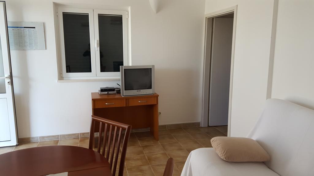 Apartments Ilicic Supetar Exterior photo
